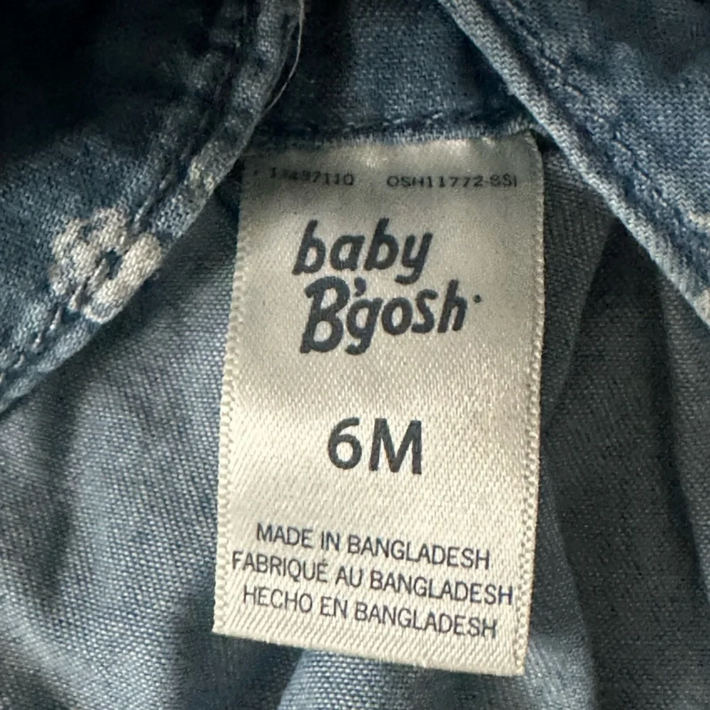 NWT  Sale‼️‼️Baby Girl OshKosh B'gosh® Floral Chambray Dress 6 MONTHS, Denim